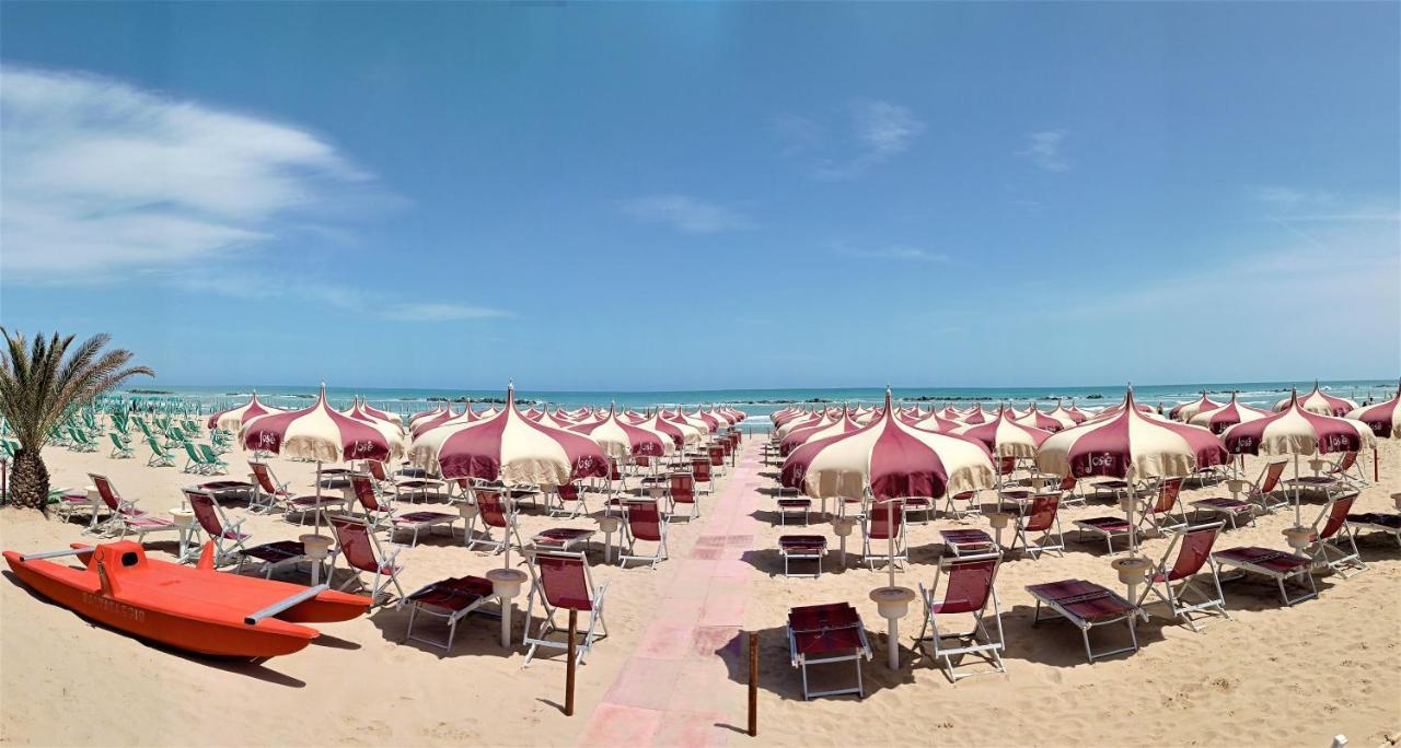 Hotel Pineta San Benedetto del Tronto Exterior photo