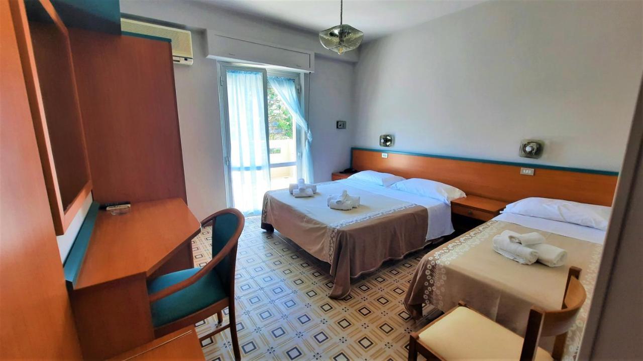 Hotel Pineta San Benedetto del Tronto Exterior photo