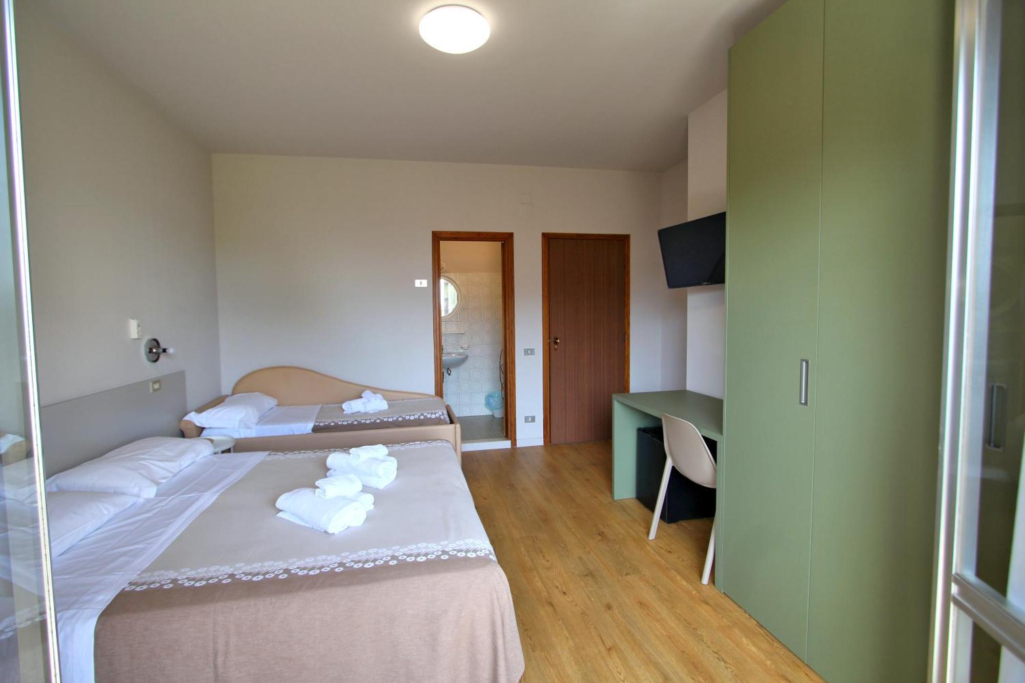 Hotel Pineta San Benedetto del Tronto Exterior photo